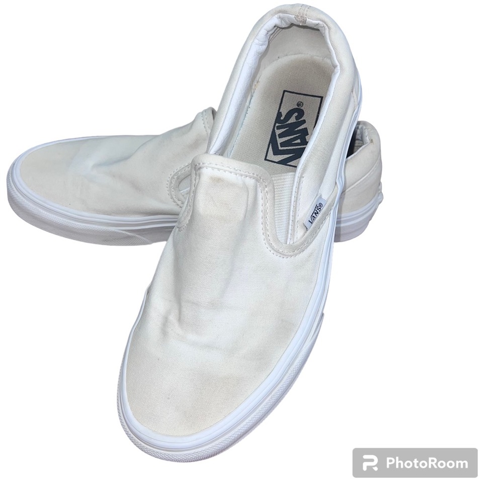 👞Vans white slip women’s 8 men’s 6.5
